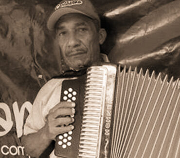 Crónica Al gran Adolfo Pacheco lo pintaron sin pincel y sin paleta