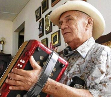 Emiliano Zuleta Baquero con ‘La gota fría’, sigue mojando el camino del folclor vallenato