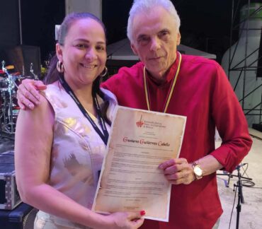 Gustavo Gutiérrez cantó y recibió honores en el 35° Festival Tierra de Compositores de Patillal