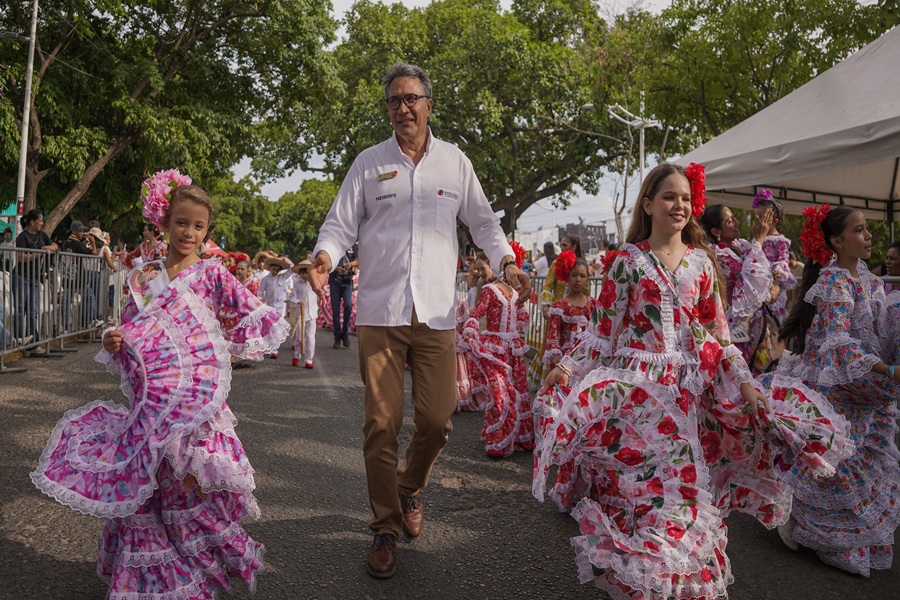 El desfile de Piloneras Infantil llenó a Valledupar de alegría, tradición y herencia cultural