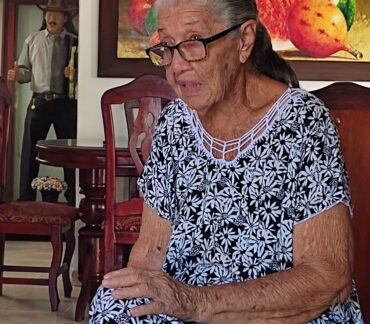 A su mamá la corona de Rey Vallenato Vitalicio para Juancho Rois, le llenó el corazón