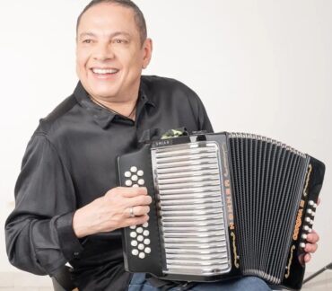 Gonzalo ‘El Cocha’ Molina, sigue con la nota gruesa y comida suave